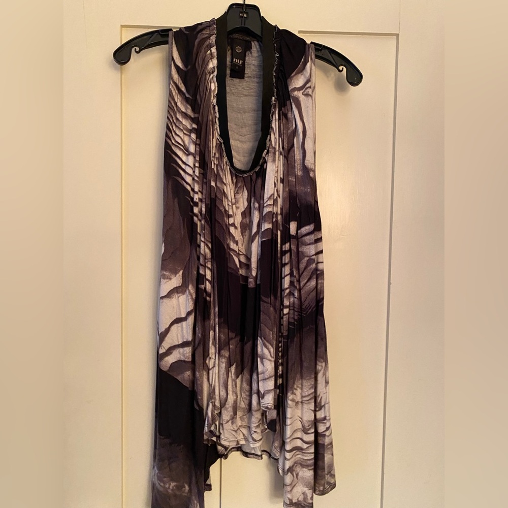 Sleeveless long tank with zebra pattern